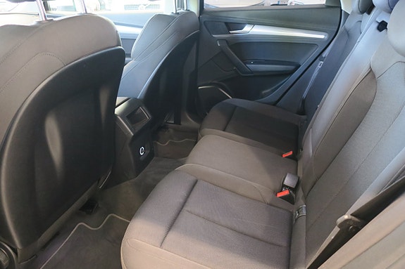 Audi Q5 7 of 14