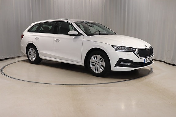 Skoda Octavia 3 of 5