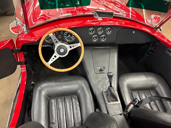 AC Cobra 3 of 5