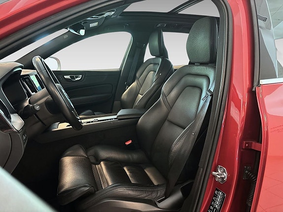 Volvo XC60 9 of 19