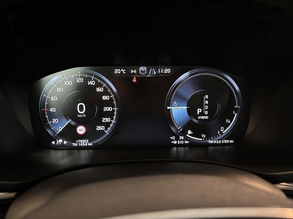 Volvo XC60 15 of 19
