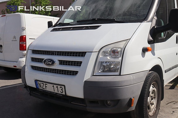 Ford Transit 2 of 5