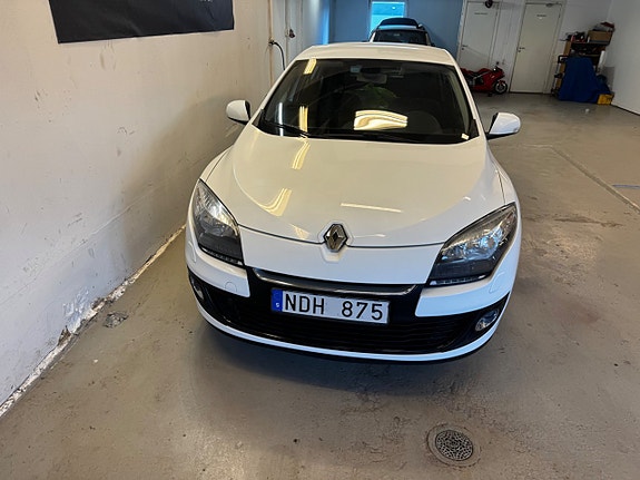 Renault Megane III 2 of 5