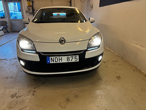 Renault Megane III 3 of 5