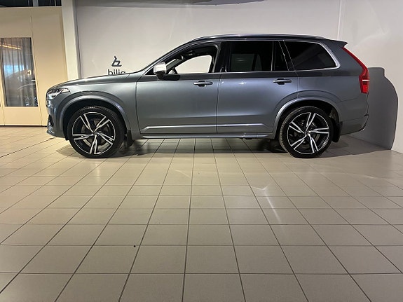 Volvo XC90 3 of 5