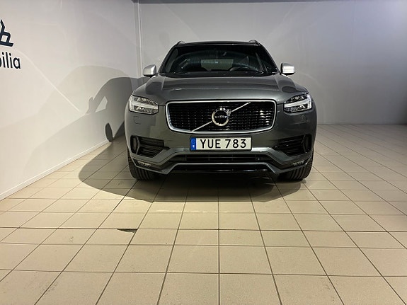 Volvo XC90 2 of 5