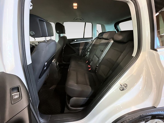 Volkswagen Tiguan 10 of 12