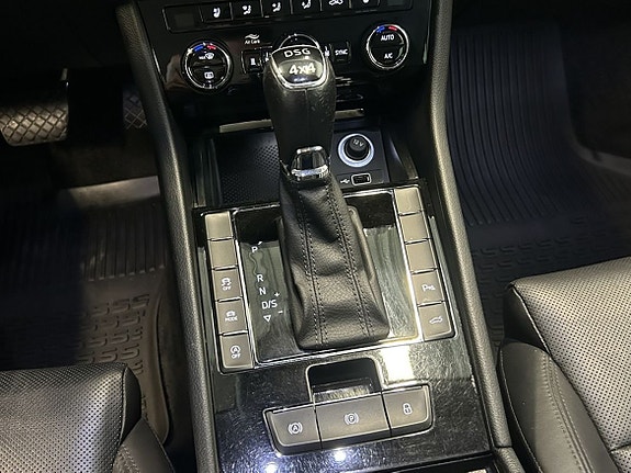 Skoda Superb 19 of 24