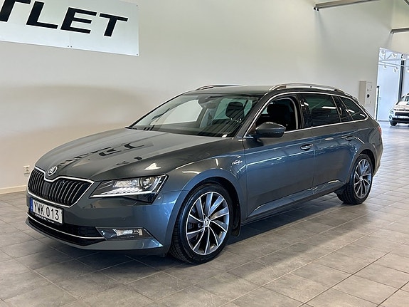 Skoda Superb 2 of 5