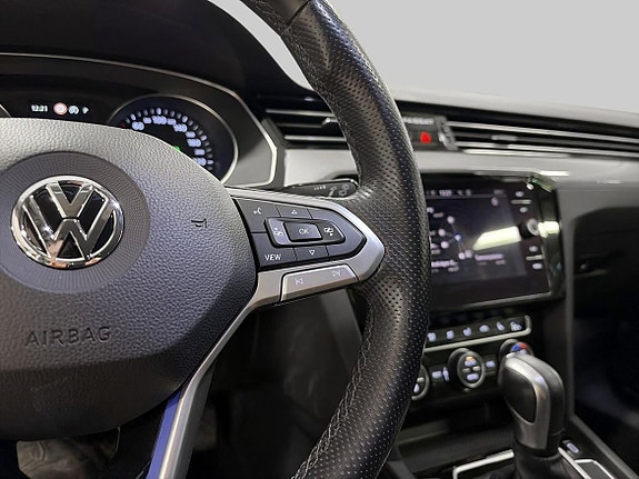 Volkswagen Passat 18 of 21