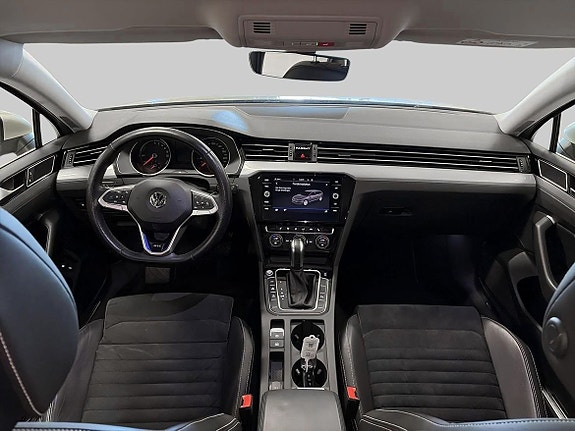 Volkswagen Passat 11 of 21