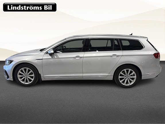 Volkswagen Passat 6 of 21