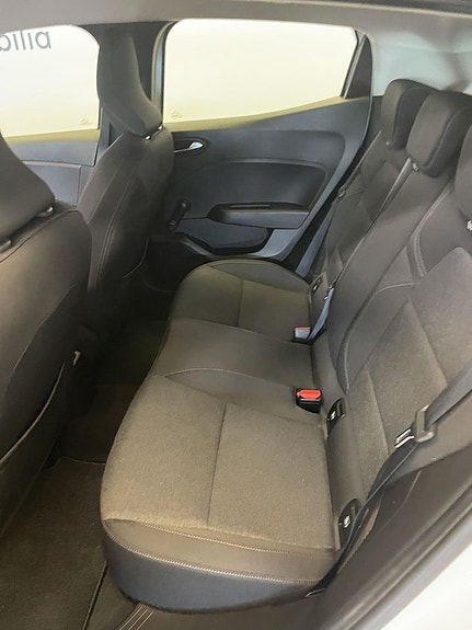Renault Clio 6 of 7