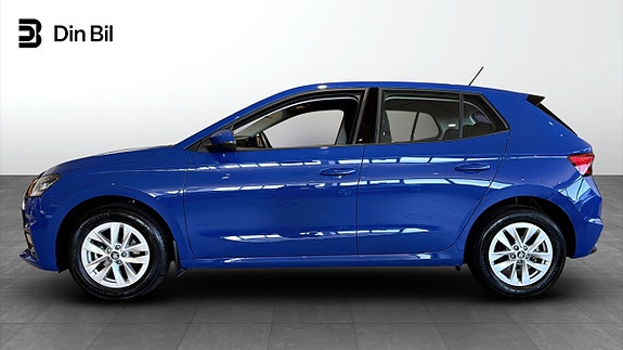 Skoda Fabia 2 of 13