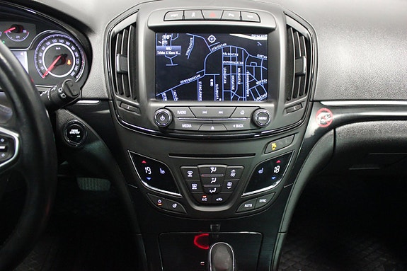 Opel Insignia 18 of 26