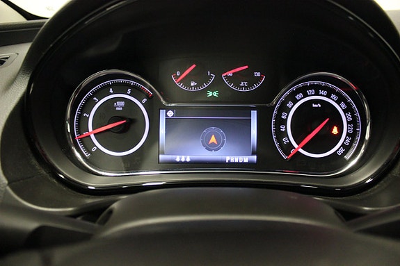 Opel Insignia 15 of 26