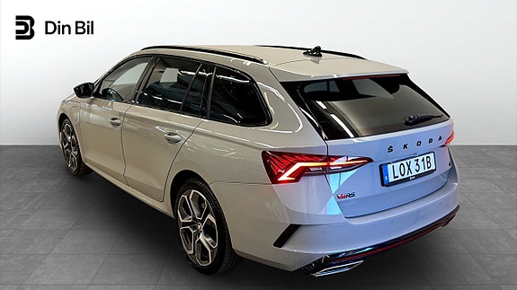 Skoda Octavia 3 of 5