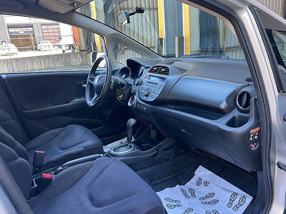 Honda Jazz 17 of 21