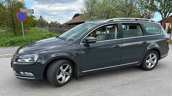 Volkswagen Passat 2 of 5