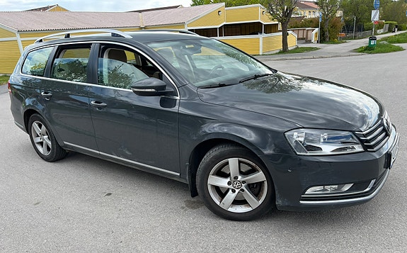 Volkswagen Passat 3 of 5