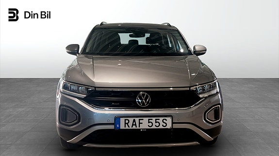 Volkswagen T-Roc 4 of 5
