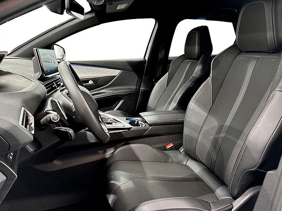 Peugeot 3008 4 of 5