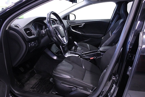 Volvo V40 10 of 23