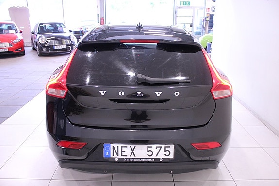 Volvo V40 7 of 23
