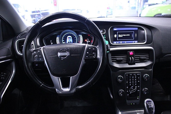 Volvo V40 18 of 23