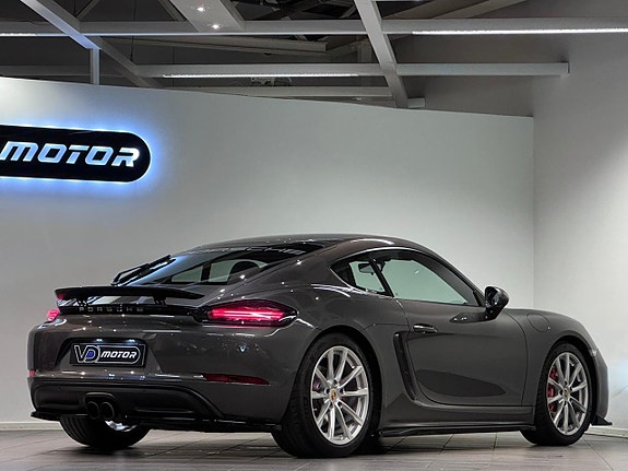 Porsche 718 Cayman S 5 of 5