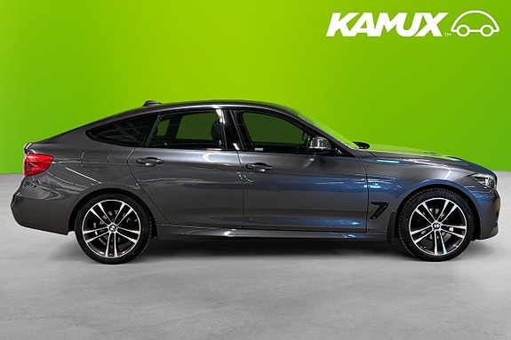 BMW 320 2 of 5
