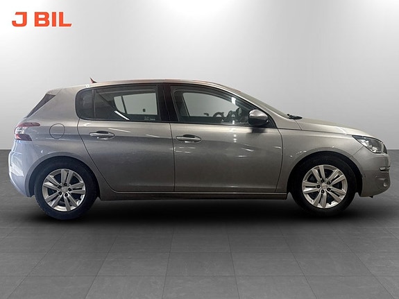 Peugeot 308 13 of 15