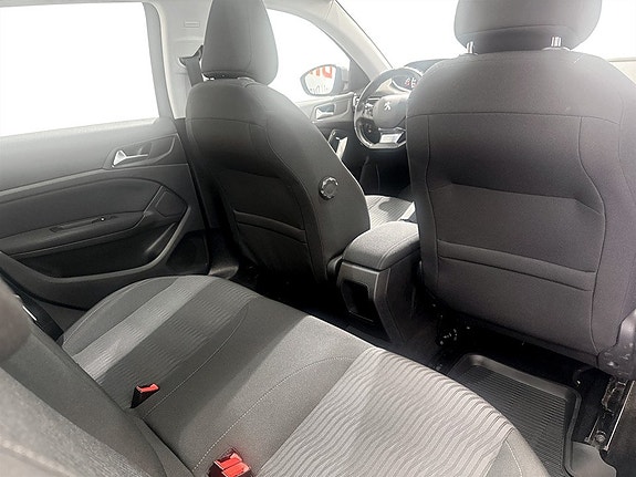 Peugeot 308 12 of 15