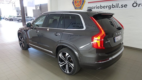 Volvo XC90 21 of 28