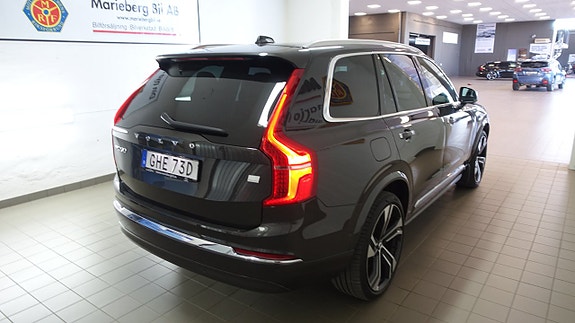 Volvo XC90 19 of 28