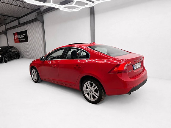 Volvo S60 3 of 5