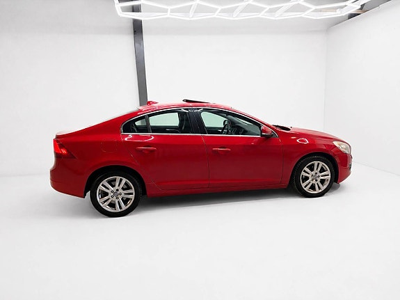 Volvo S60 5 of 5
