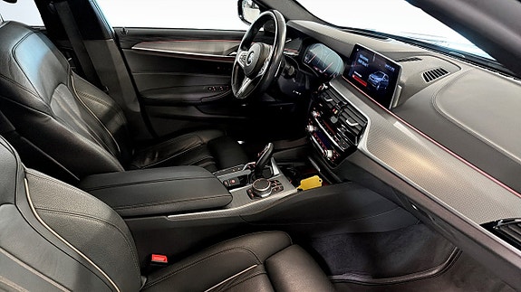 BMW 520 3 of 5