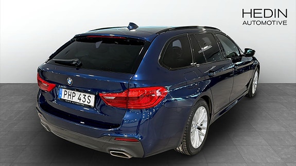 BMW 520 2 of 5