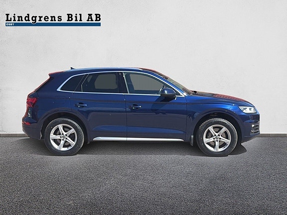 Audi Q5 2 of 5
