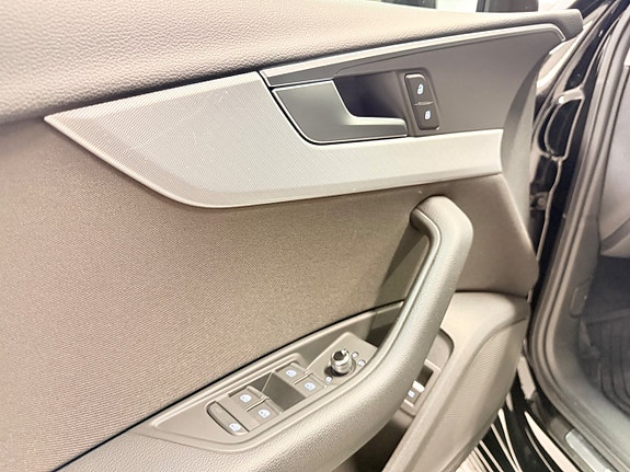 Audi A4 9 of 30