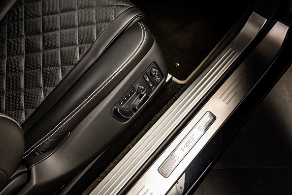 Bentley Continental GTC 28 of 30
