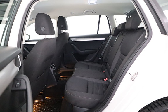 Skoda Octavia 12 of 21