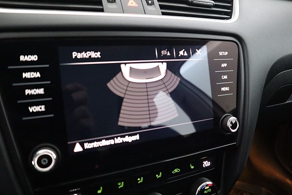 Skoda Octavia 17 of 21