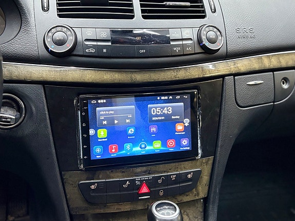 Mercedes-Benz E200 18 of 19