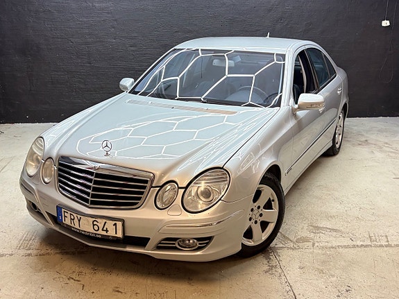 Mercedes-Benz E200