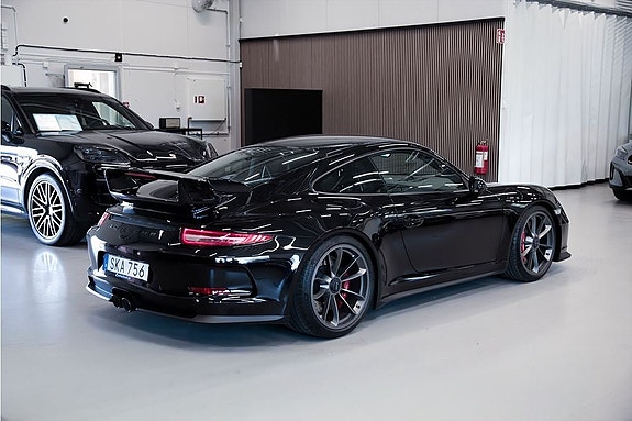 Porsche 911 GT3 5 of 5