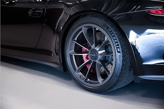 Porsche 911 GT3 16 of 16