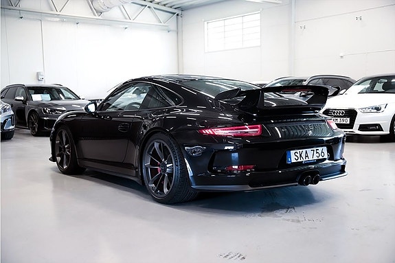 Porsche 911 GT3 4 of 5