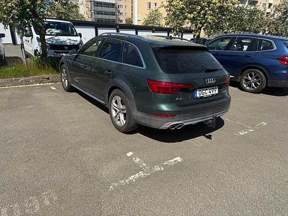 Audi A4 allroad 2 of 3